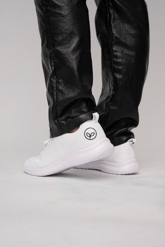 WOMEN'S ATHLETIC SHOES